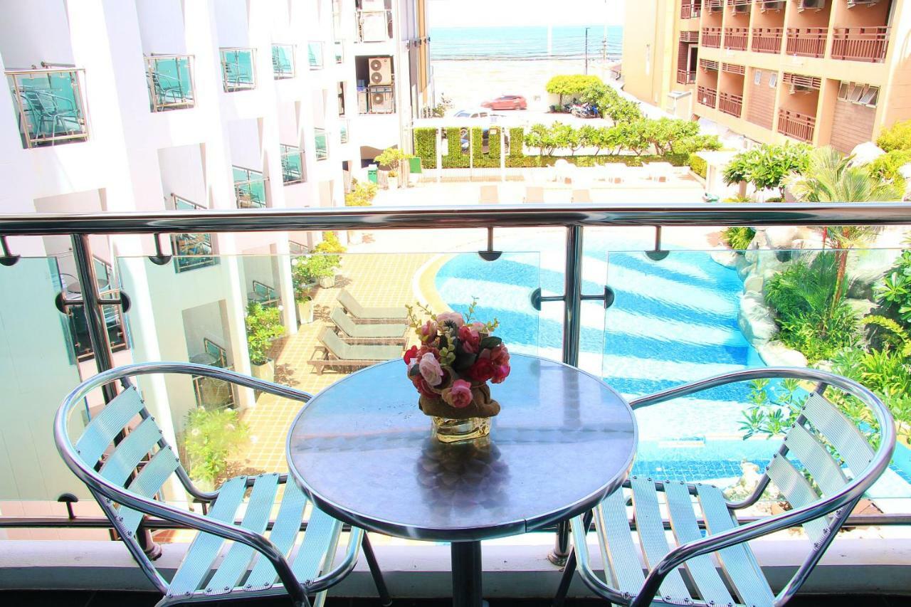 Dragon Beach Resort Jomtien Pattaya Exteriör bild