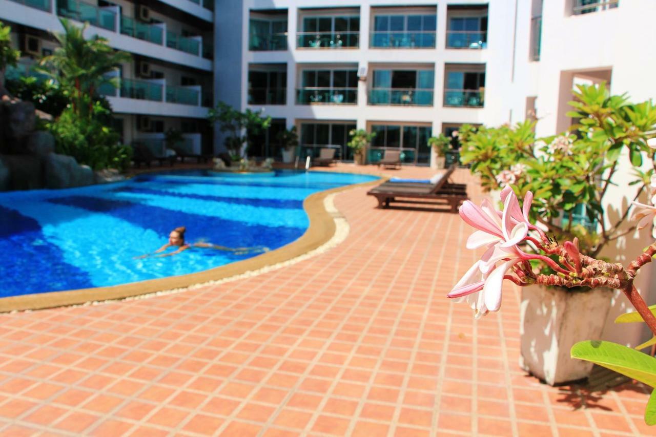 Dragon Beach Resort Jomtien Pattaya Exteriör bild