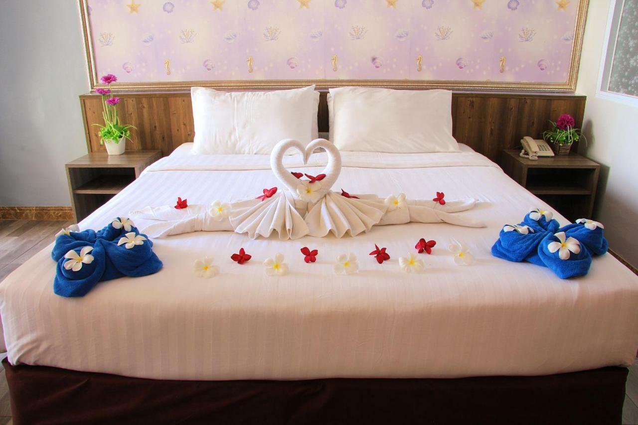Dragon Beach Resort Jomtien Pattaya Exteriör bild
